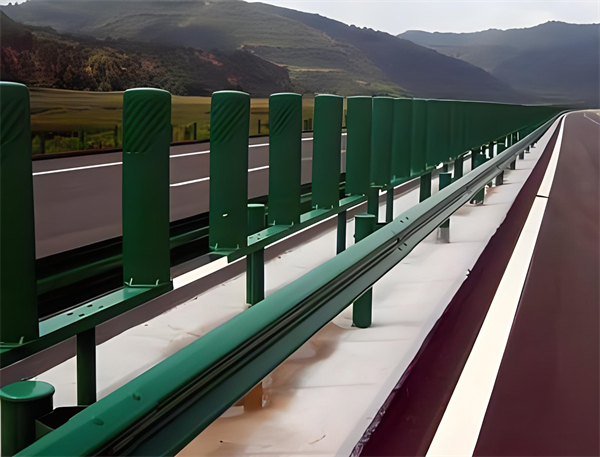 江苏三波护栏板在高速公路的应用